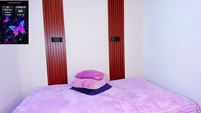 Brendajennerr online show from March 2026 10:38:01 PM