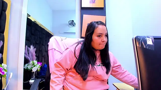 MiaRouss69 online show from June 2026 02:47:02 AM
