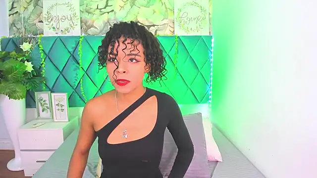 AlexiiaBrown online show from April 2026 01:12:01 PM