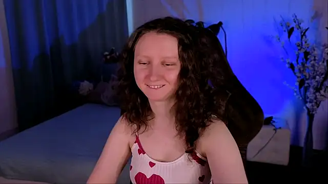 Snapshot of SunshineBlaze chatting on April 2026 01:27:02 PM SunshineBlaze online show from April 2026 01:27:02 PM