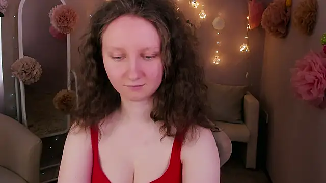 Snapshot of SunshineBlaze chatting on April 2026 05:44:02 AM SunshineBlaze online show from April 2026 05:44:02 AM