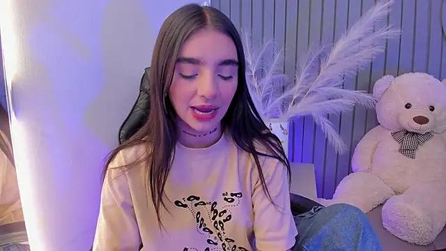 Abriil cutee online show from June 2026 05:04:02 PM