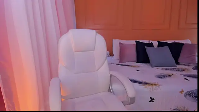 Abriil cutee online show from June 2026 02:18:02 PM