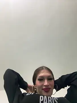 lizz lunna online show from April 2026 04:48:02 AM