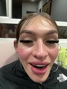lizz lunna online show from April 2026 01:47:02 AM