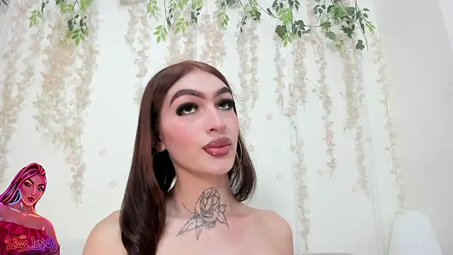 lizz lunna online show from May 2026 09:54:02 PM