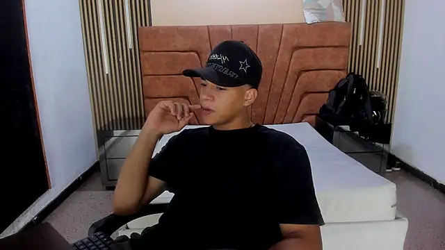 MATHY ROBERT online show from February 2026 07:42:02 PM