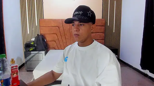 MATHY ROBERT online show from February 2026 07:40:01 PM