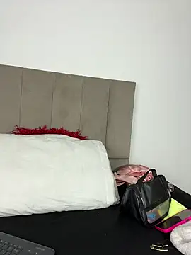 Snapshot of LeslyCooper1 chatting on February 2026 07:19:02 PM LeslyCooper1 online show from February 2026 07:19:02 PM