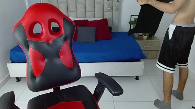 Axel fox77 online show from February 2026 11:42:02 PM