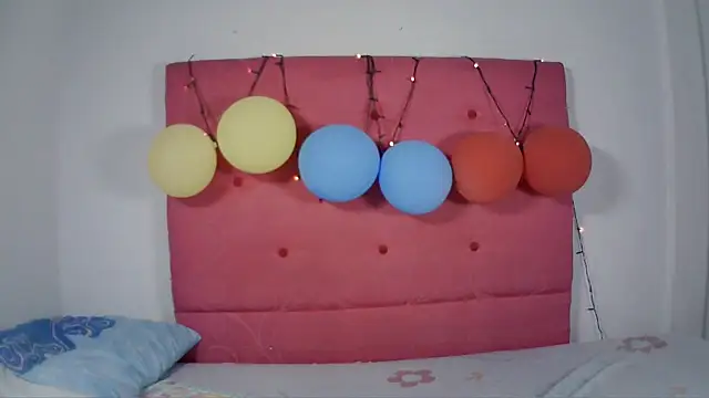 Snapshot of Mia_Suarez7 chatting on July 2026 12:06:02 AM Mia Suarez7 online show from July 2026 12:06:02 AM