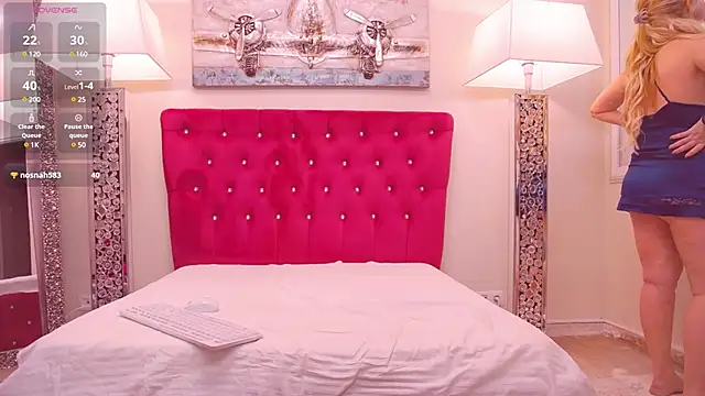 AmandaL1 online show from March 2025 11:32:01 AM