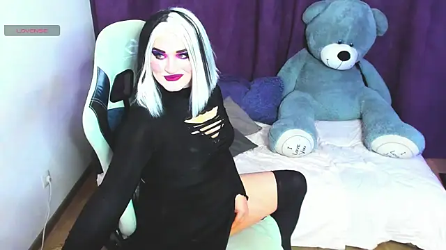 Snapshot of sexxx-queen chatting on April 2026 12:37:02 AM sexxx-queen online show from April 2026 12:37:02 AM