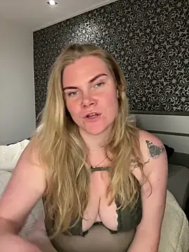 SexyBlondJoanna online show from March 2026 07:50:02 PM