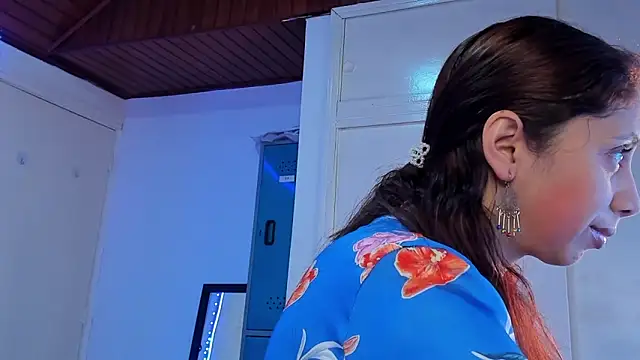 stefany sun online show from February 2026 12:09:02 PM