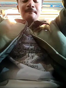 Snapshot of dildarlund chatting on January 2026 06:40:01 AM dildarlund online show from January 2026 06:40:01 AM