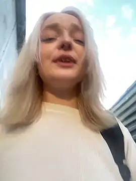 aka Blonde online show from May 2026 12:43:02 PM
