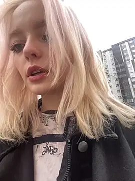 aka Blonde online show from May 2026 08:21:01 AM