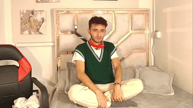 Curlystartt online show from January 2026 12:53:02 PM