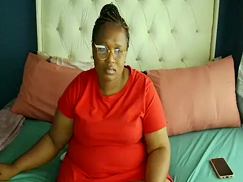 Snapshot of Ze-Zee99 chatting on February 2026 02:10:02 PM Ze-Zee99 online show from February 2026 02:10:02 PM