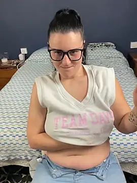 Alice Dan online show from March 2026 09:40:02 PM