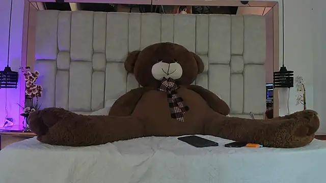 ashvalentine online show from February 2026 03:48:01 AM