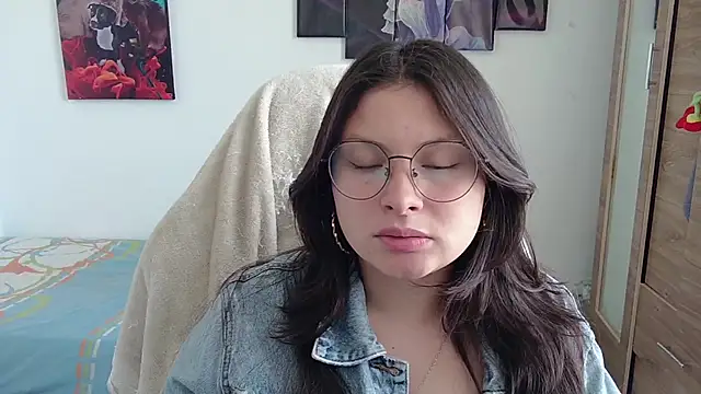 yessica gomez01 online show from April 2026 08:57:02 PM