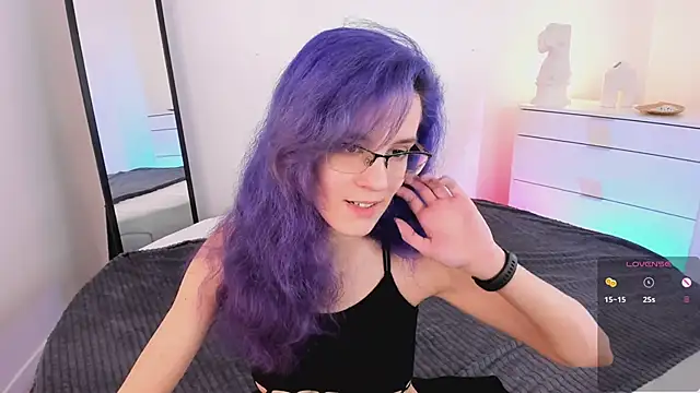 AuraLaunni online show from June 2026 06:49:01 AM