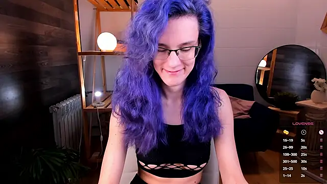 AuraLaunni online show from June 2026 06:49:02 AM