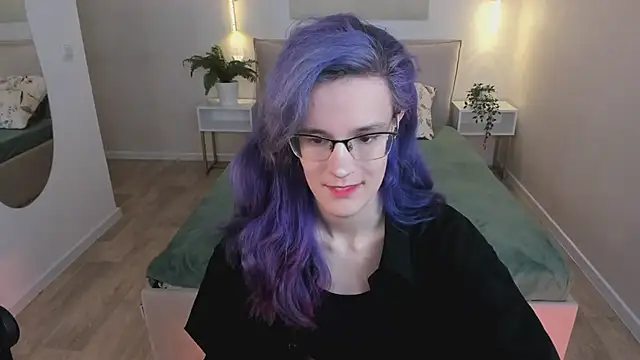 AuraLaunni online show from June 2026 07:35:02 AM