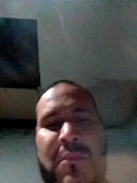 Snapshot of Guanatos13 chatting on March 2026 04:30:02 AM Guanatos13 online show from March 2026 04:30:02 AM