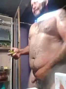 Snapshot of Guanatos13 chatting on March 2026 10:02:02 PM Guanatos13 online show from March 2026 10:02:02 PM