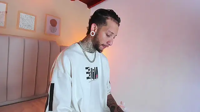 axel valtier online show from February 2026 07:51:01 PM