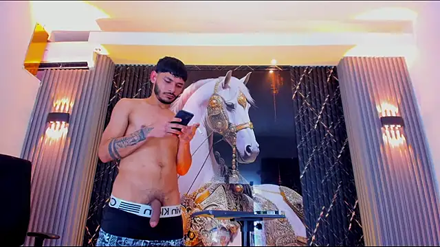 The Gods In Diamonds online show from February 2026 12:31:01 PM