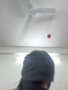 Snapshot of Cutenikkibaby chatting on February 2026 06:42:01 AM Cutenikkibaby online show from February 2026 06:42:01 AM