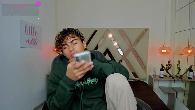 Anyelo Twink online show from June 2026 03:59:02 AM