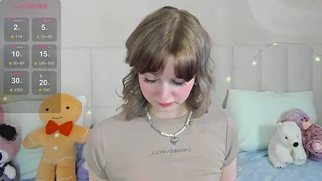 Snapshot of AdeleSilvy chatting on June 2026 01:49:01 AM AdeleSilvy online show from June 2026 01:49:01 AM