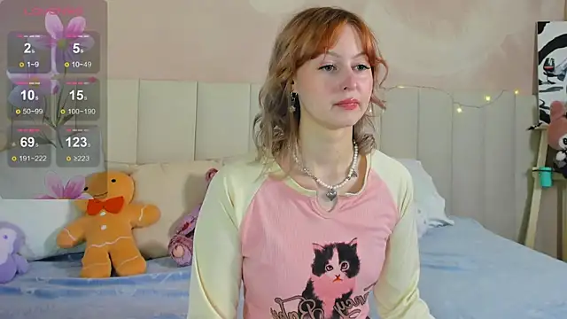 Snapshot of AdeleSilvy chatting on July 2026 01:45:01 AM AdeleSilvy online show from July 2026 01:45:01 AM