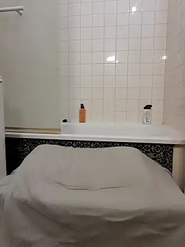 80julien online show from March 2026 06:45:02 PM