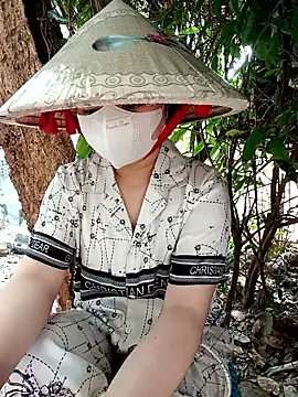 Snapshot of EnzxMoon02 chatting on January 2026 03:55:01 AM EnzxMoon02 online show from January 2026 03:55:01 AM