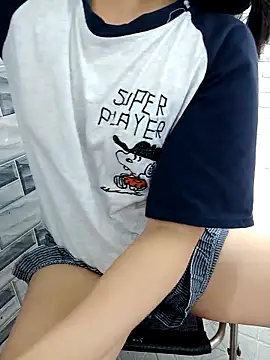 EnzxMoon02 online show from April 2026 04:50:02 AM