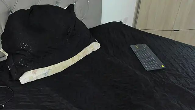 Kiltrohot online show from February 2026 01:00:02 AM