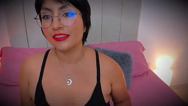 Snapshot of nathy_bush chatting on April 2026 08:43:02 PM nathy bush online show from April 2026 08:43:02 PM