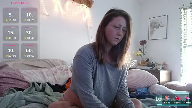 FoxyMillie online show from February 2026 04:46:01 PM