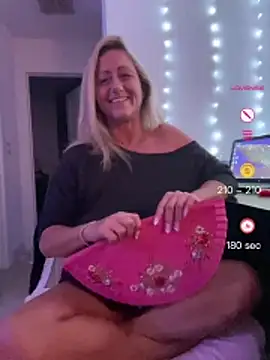 FoxyMillie online show from June 2026 05:45:01 AM