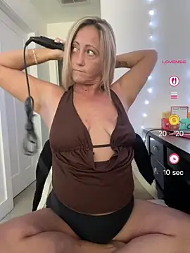 FoxyMillie online show from June 2026 09:53:02 PM