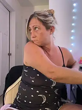 FoxyMillie online show from June 2026 01:12:02 AM