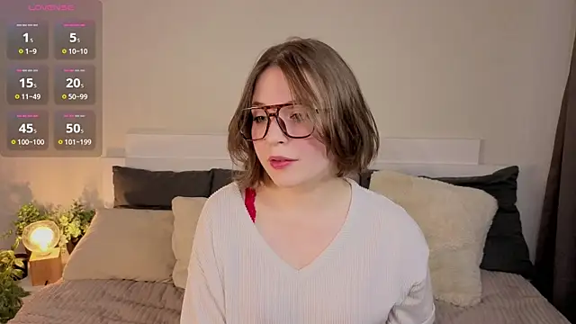 Next2Marie online show from April 2026 05:21:01 AM
