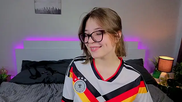 Next2Marie online show from June 2026 08:30:01 AM