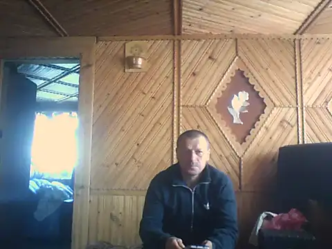 Ivan9iutt online show from April 2026 01:06:01 PM